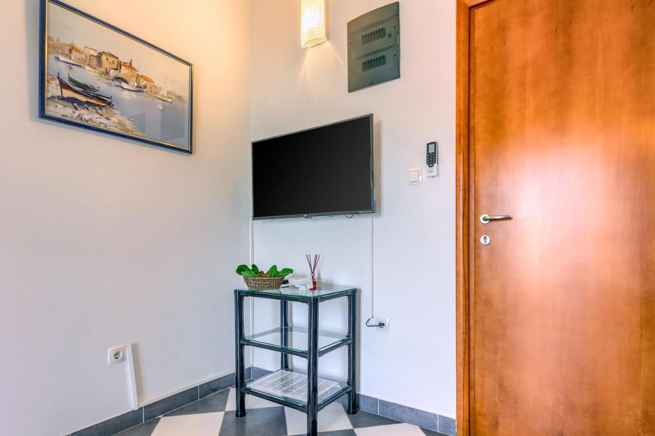 Apartmani Vukicevic Vodice Eksteriør bilde