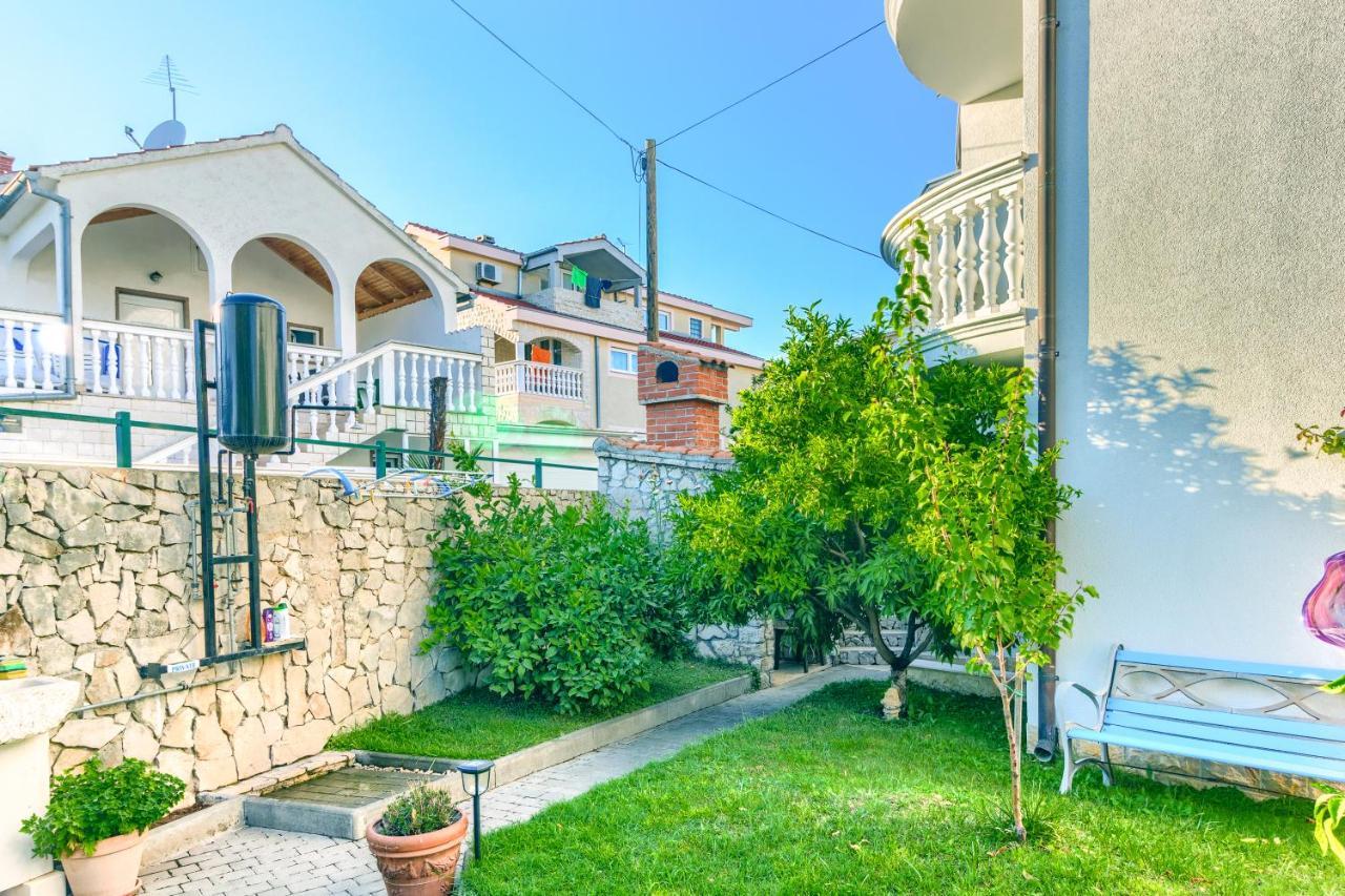 Apartmani Vukicevic Vodice Eksteriør bilde