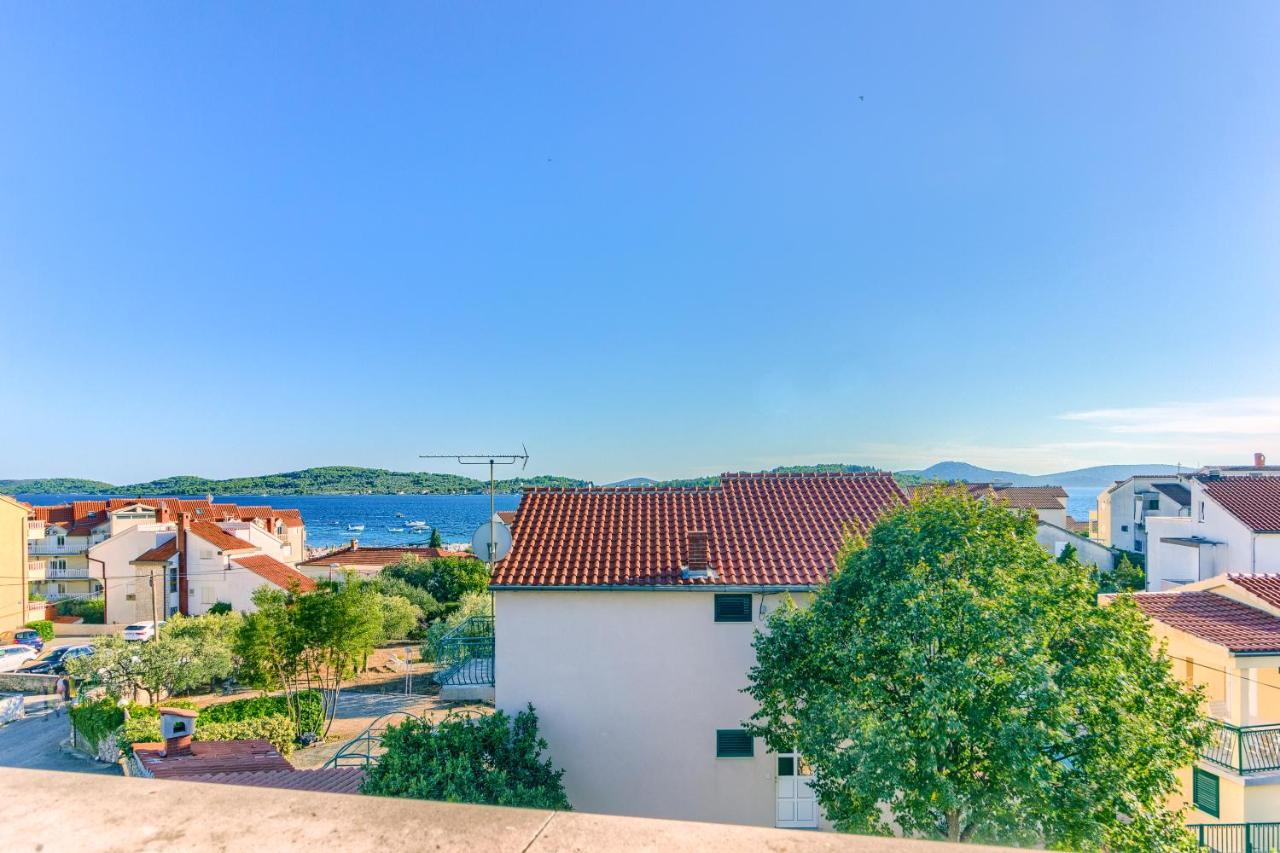 Apartmani Vukicevic Vodice Eksteriør bilde