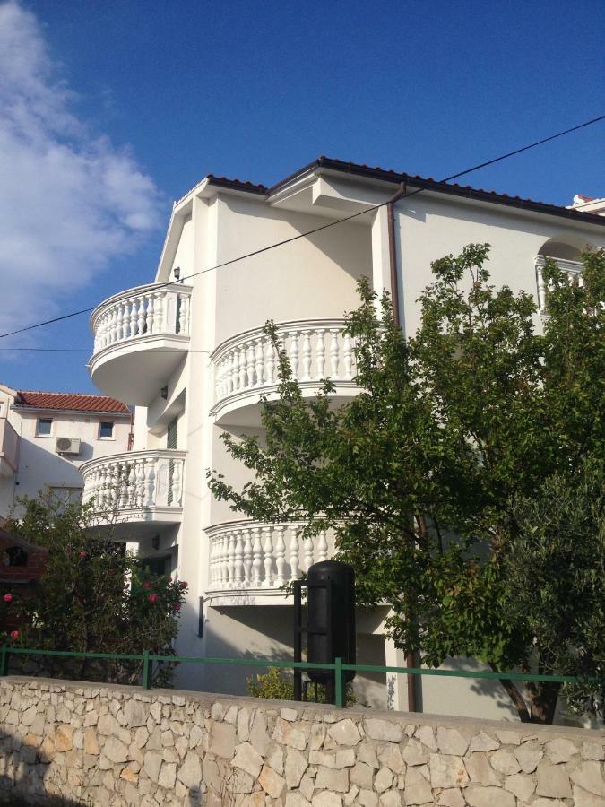 Apartmani Vukicevic Vodice Eksteriør bilde